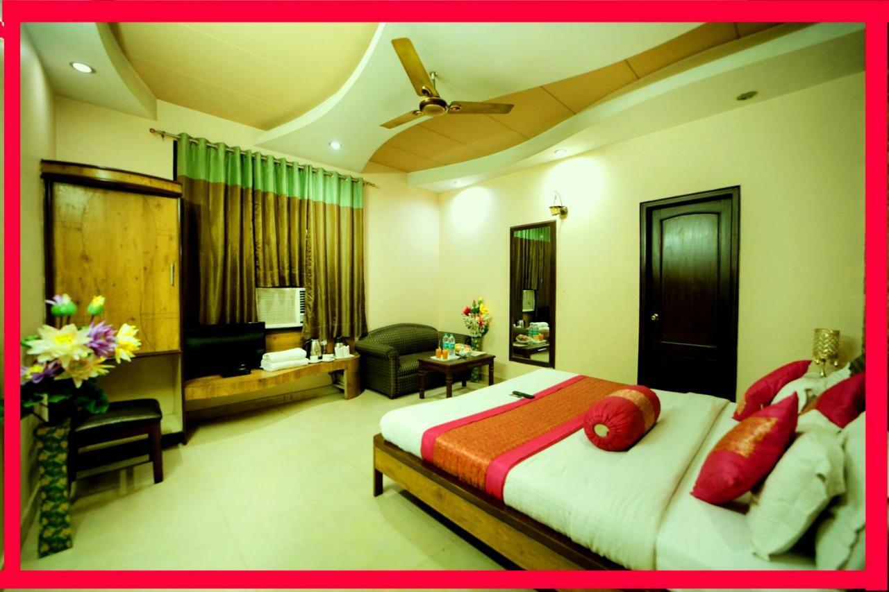 Hotel Blue Bell - Karol Bagh New Delhi Bagian luar foto